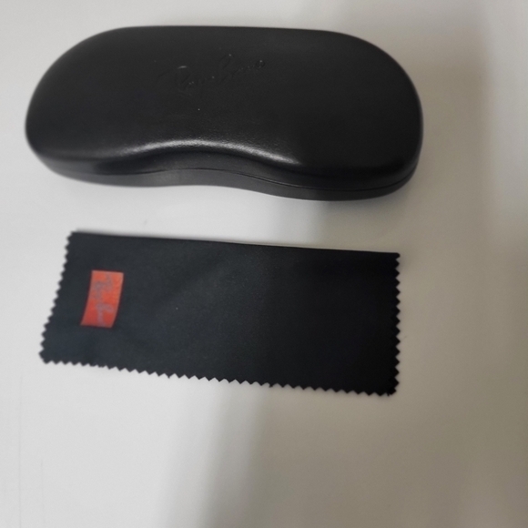 💕Host pick💕Rayban Black Hard Glasses Case/pouch - Picture 3 of 12